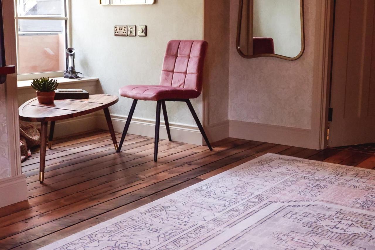 The Rabbit Hotel & Retreat Templepatrick Extérieur photo