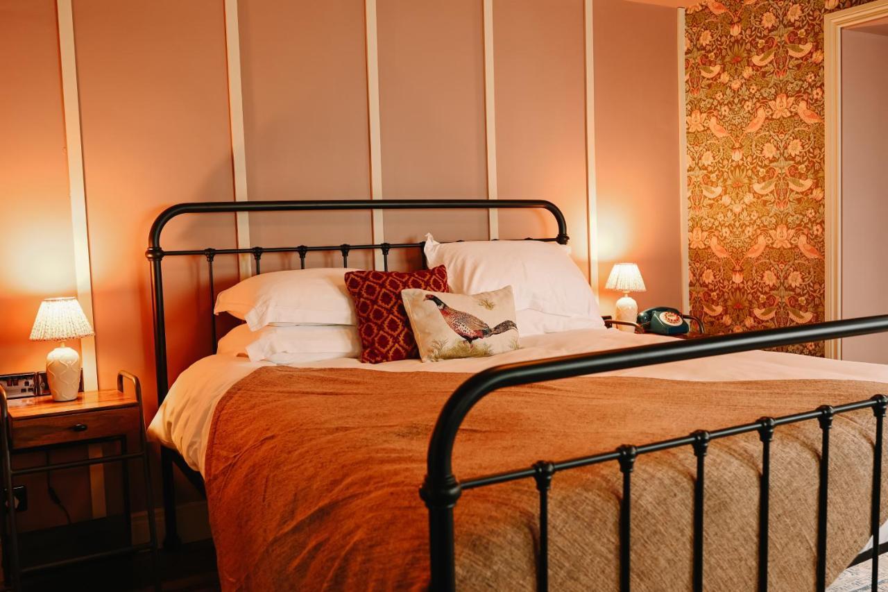 The Rabbit Hotel & Retreat Templepatrick Extérieur photo