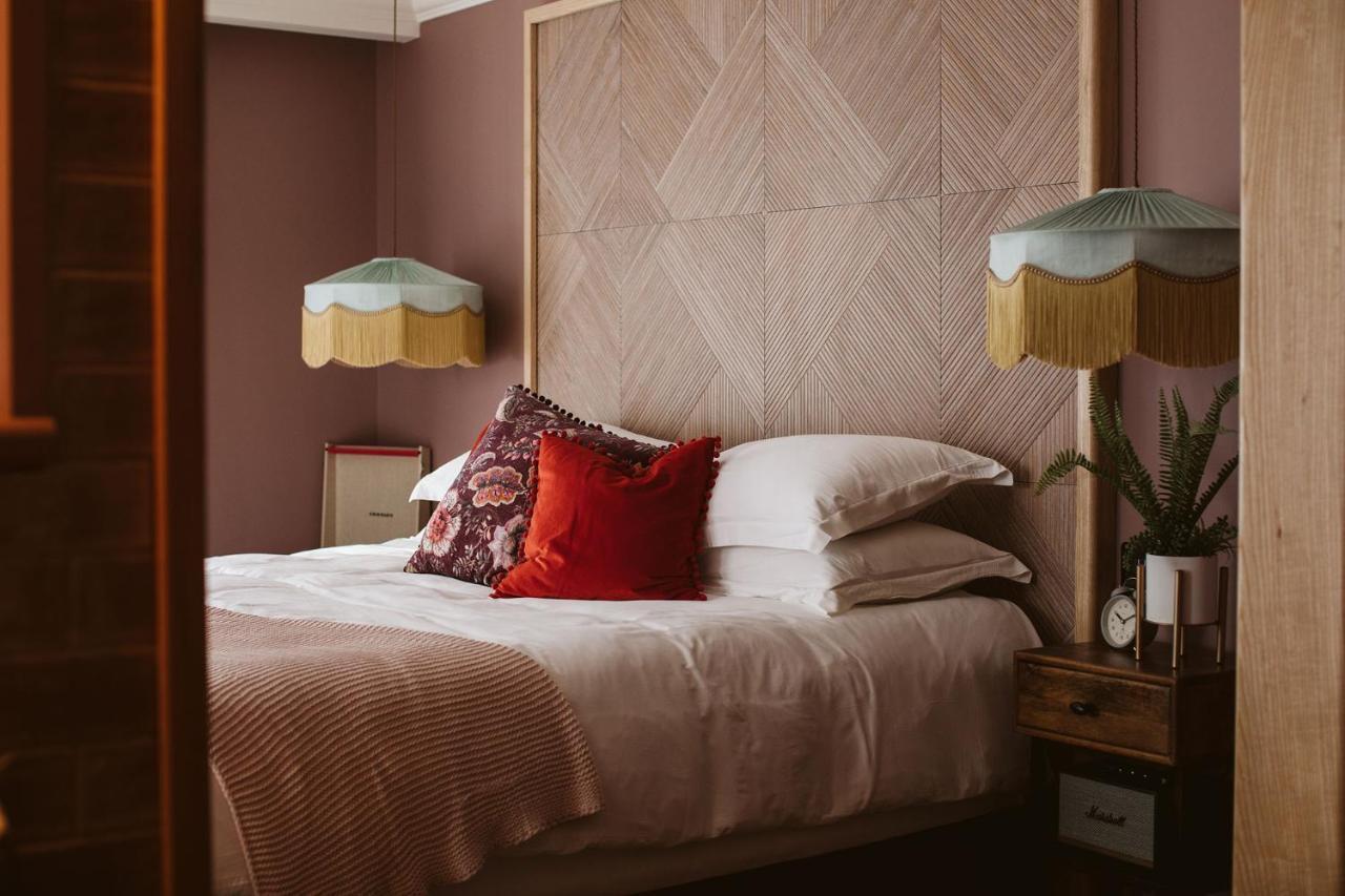 The Rabbit Hotel & Retreat Templepatrick Extérieur photo