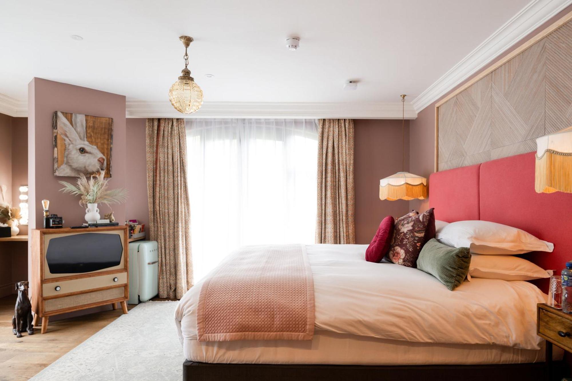 The Rabbit Hotel & Retreat Templepatrick Extérieur photo