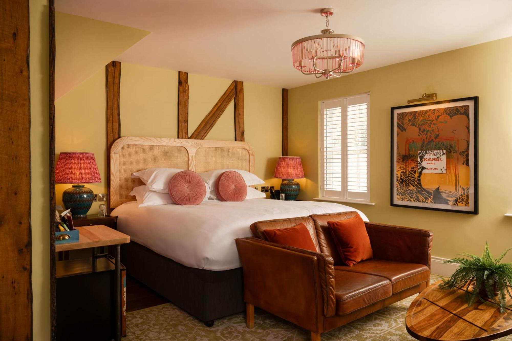 The Rabbit Hotel & Retreat Templepatrick Extérieur photo